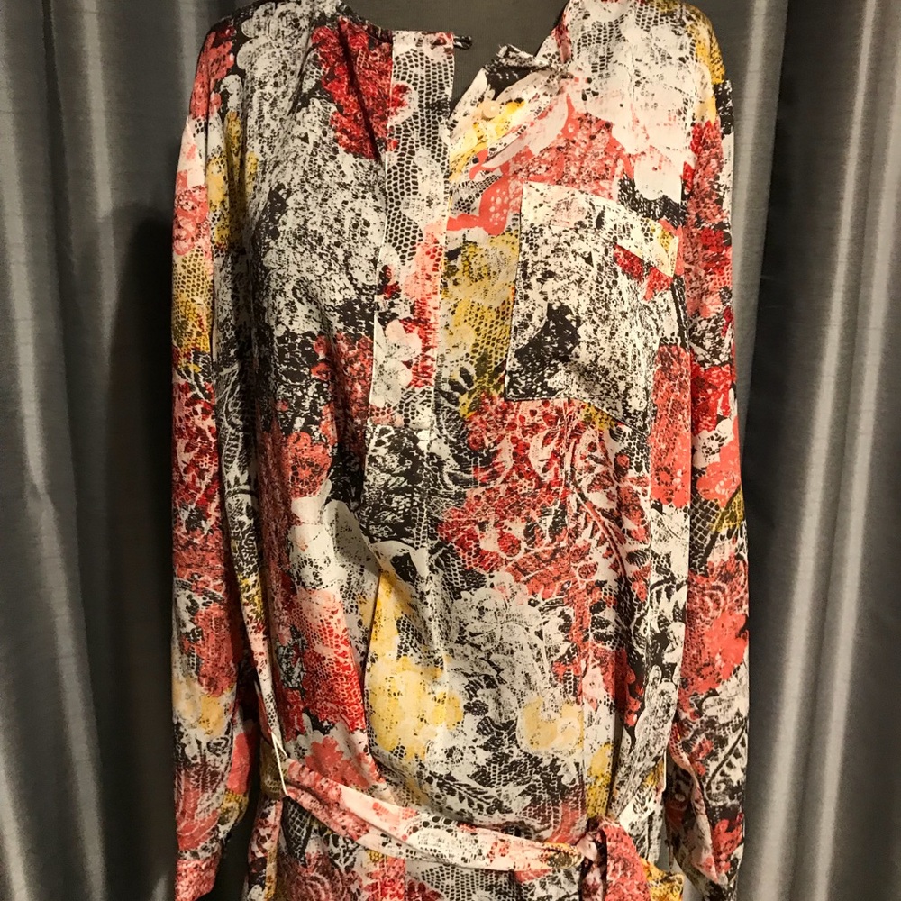 Longer top with belt, new without tags